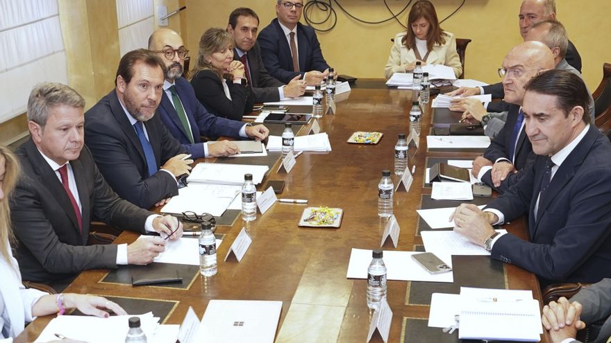 El alcalde de Valladolid, el consejero de Fomento y otros consejeros de la SVAV, denunciados ante la Fiscalía General  por administración desleal