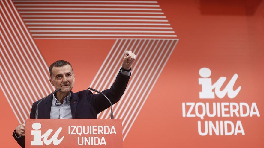 Antonio Maíllo, ratificado como nuevo líder de Izquierda Unida: "Seguimos orgullosos de nuestra tradición unitaria"