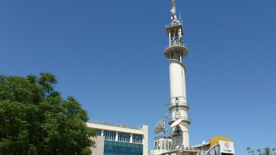 La plantilla de Canal Sur convoca una huelga en vísperas de las fiestas navideñas contra el recorte pactado con Vox