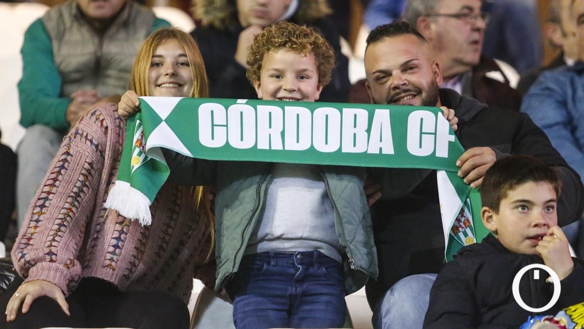 Grada Blanquiverde del Córdoba CF - Real Murcia