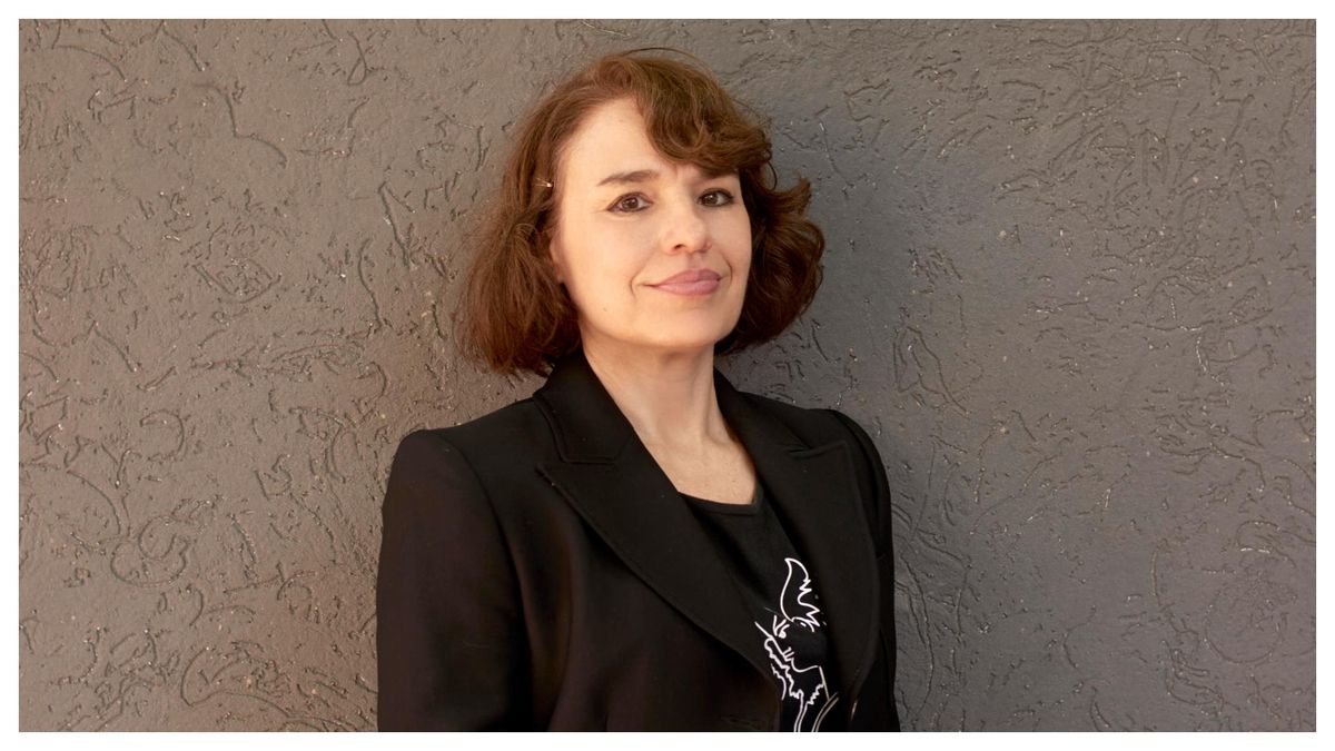 González es autora, entre otras, de las novelasArte menor, Las poseídas y Olimpia.