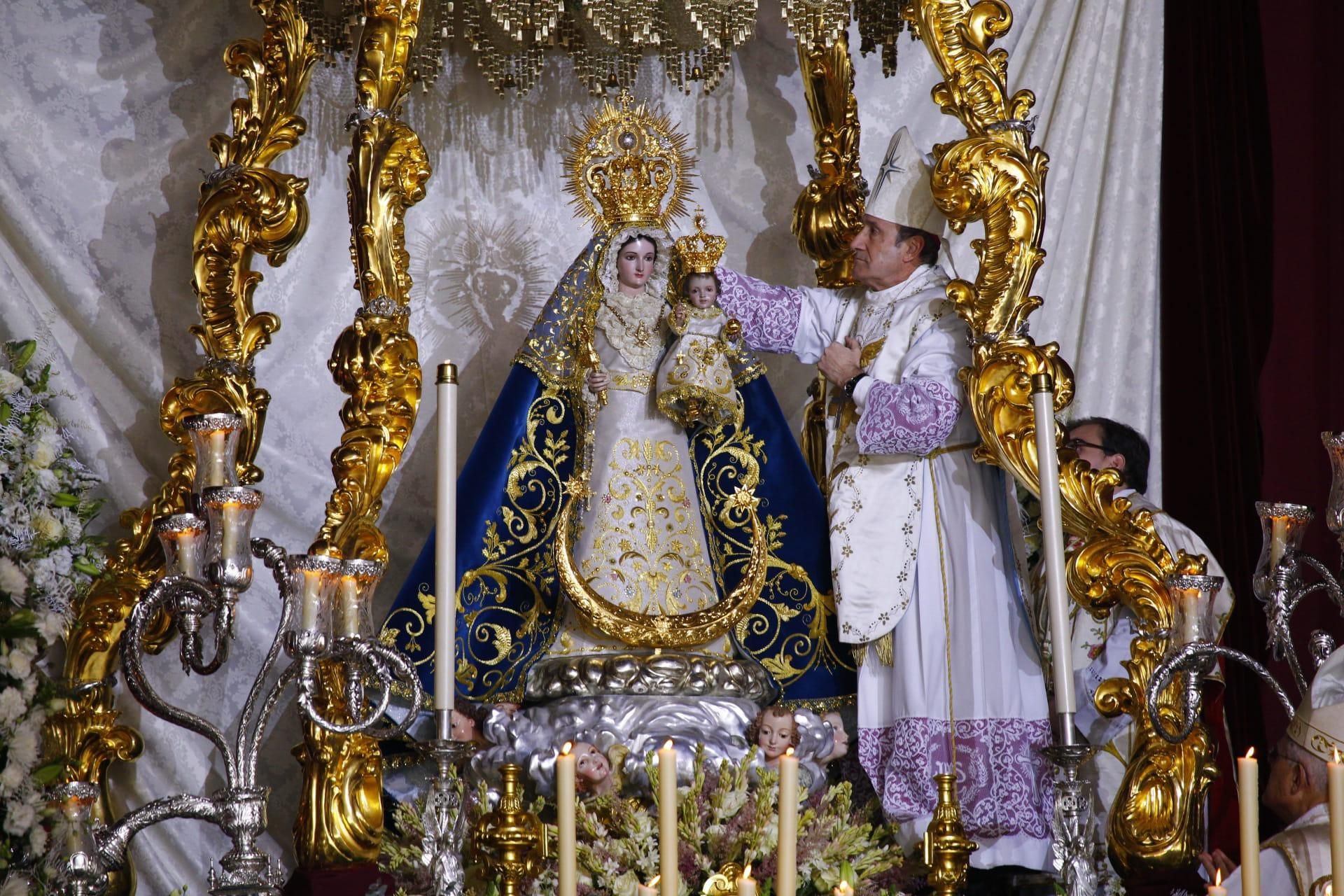 La coronación de la Virgen de Luna, en imágenes