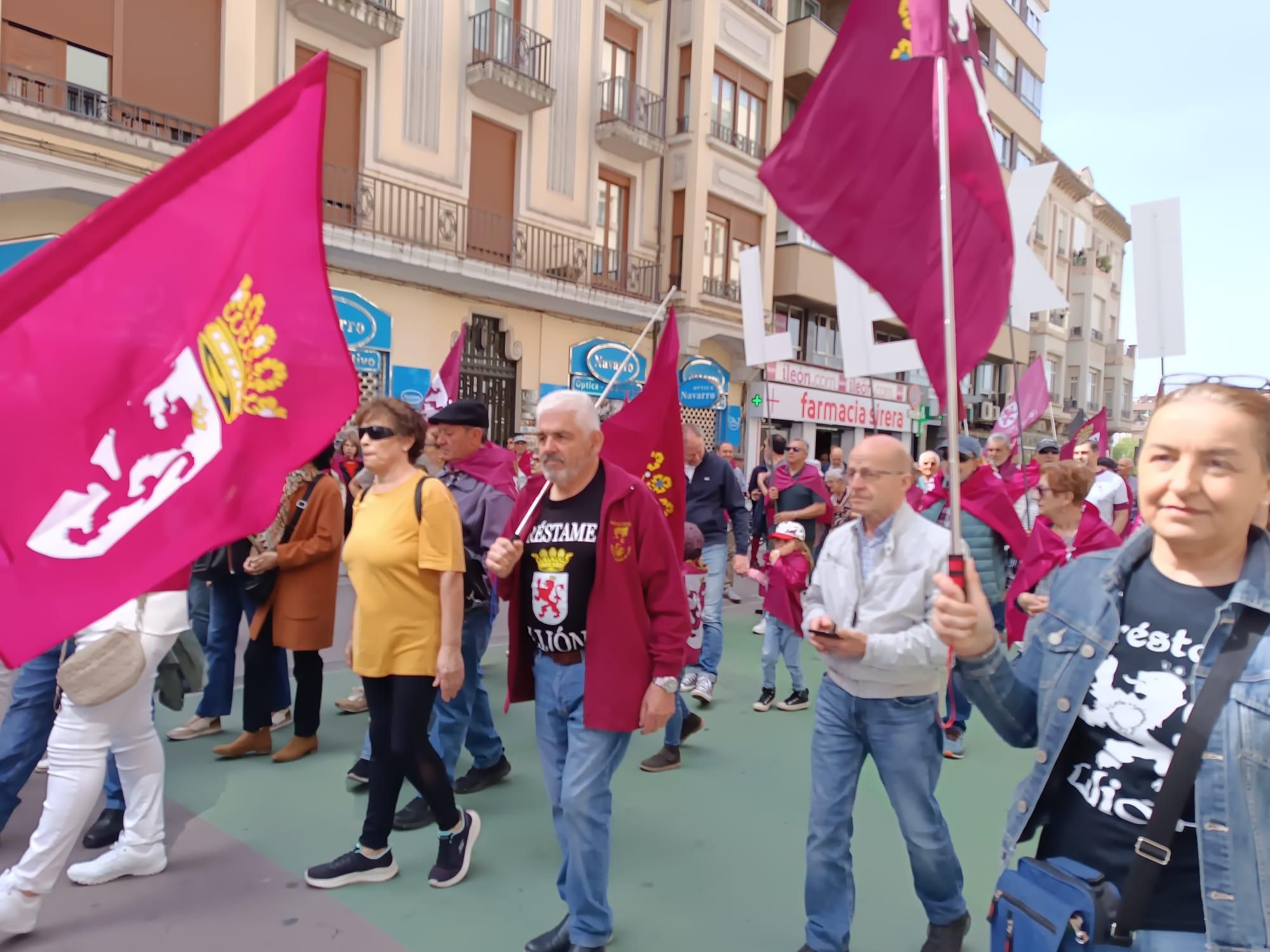 Cientos de personas exigen el 23 de abril el camino de 'León solo' y en libertad