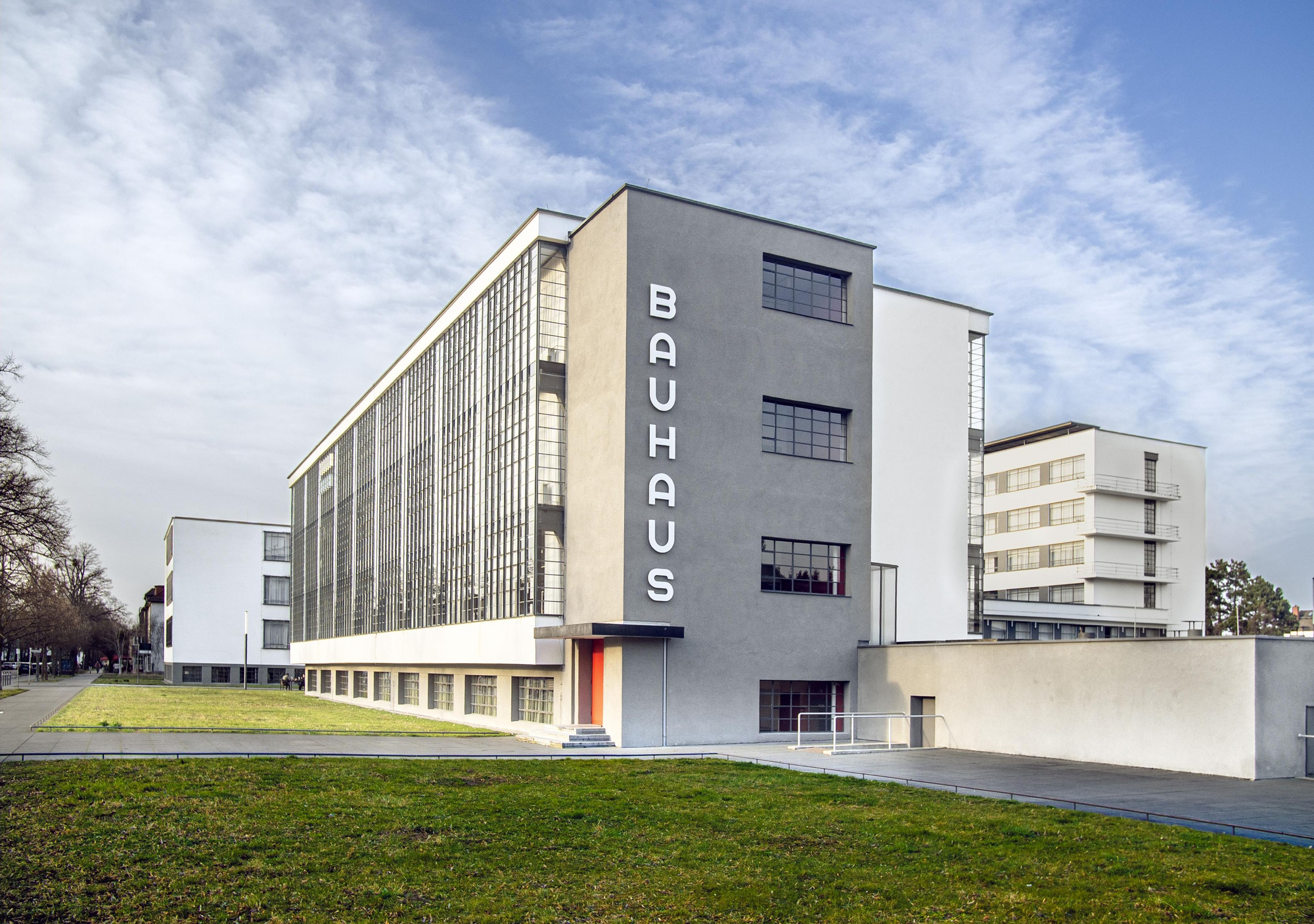 Edificio Bauhaus de Dassau (1925-26), de Walter Gropius
