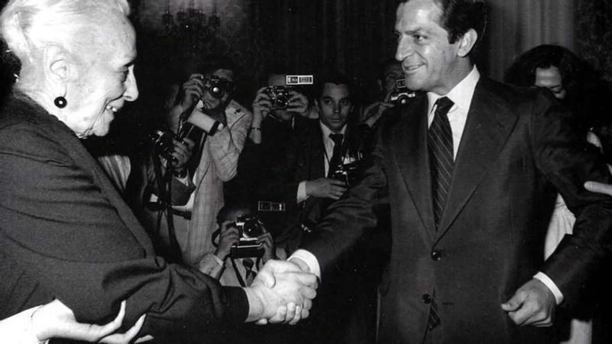 El Congreso aprueba colgar retratos de 'Pasionaria' y el resto de diputadas de la República sin el apoyo del PP