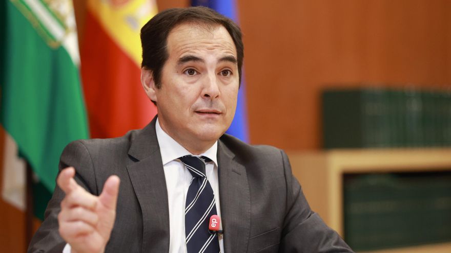 Los funcionarios de la Junta de Andalucía se movilizan para exigir al Gobierno de Moreno una mejora salarial del 10%