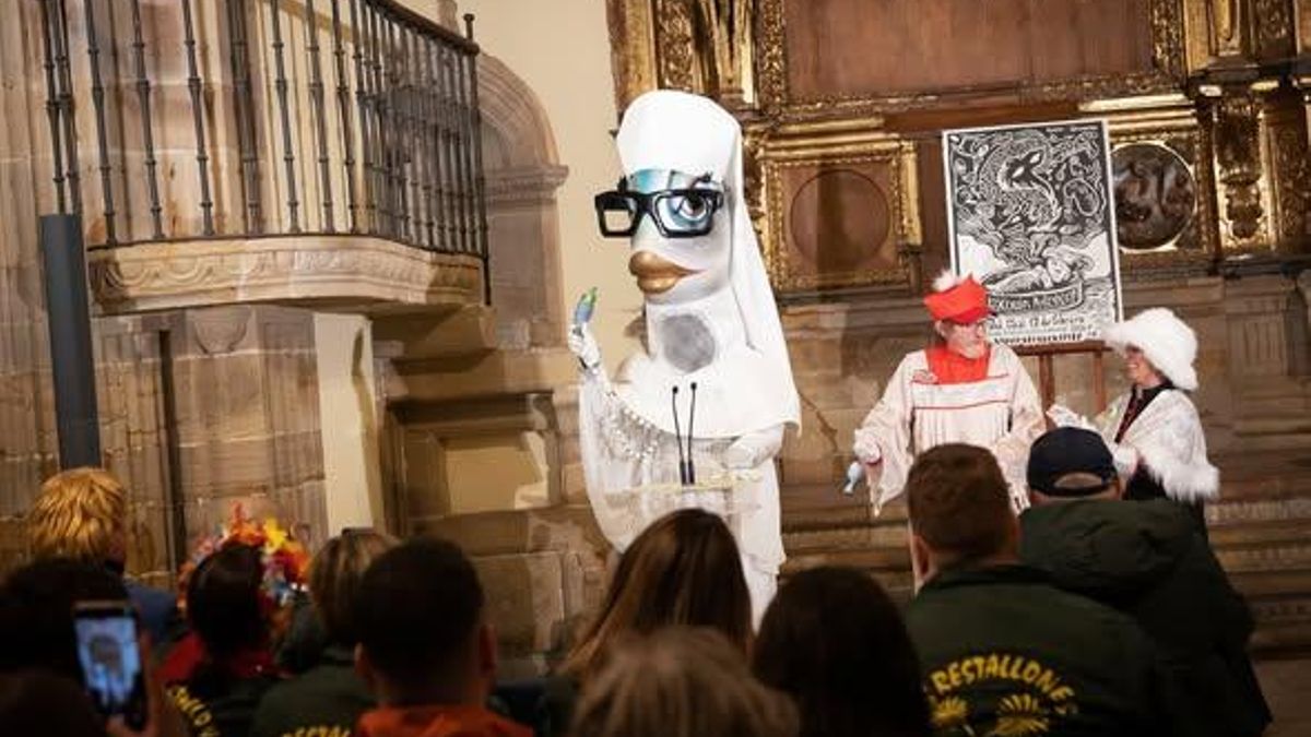 ¿Es 'Perla Marigna' una ofensa para la Iglesia católica?: Vox y PP piden la retirada de la 'monja' del 'Antroxu' en Gijón