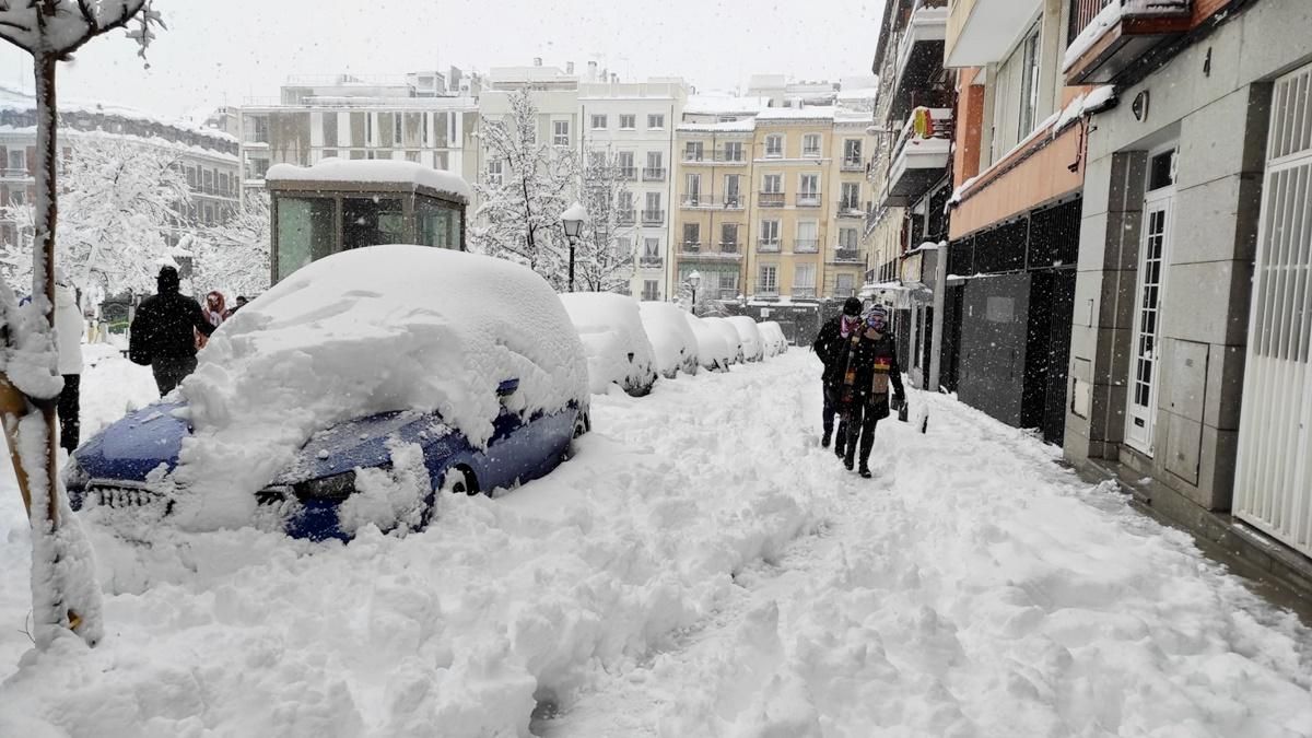 Entrando en Pedro Zerolo por Costanilla de Capuchinos