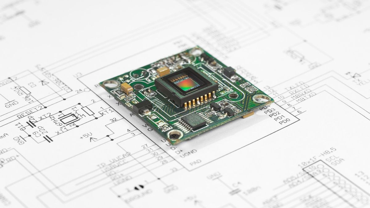 Un sensor CMOS sobre el diagrama de un circuito.