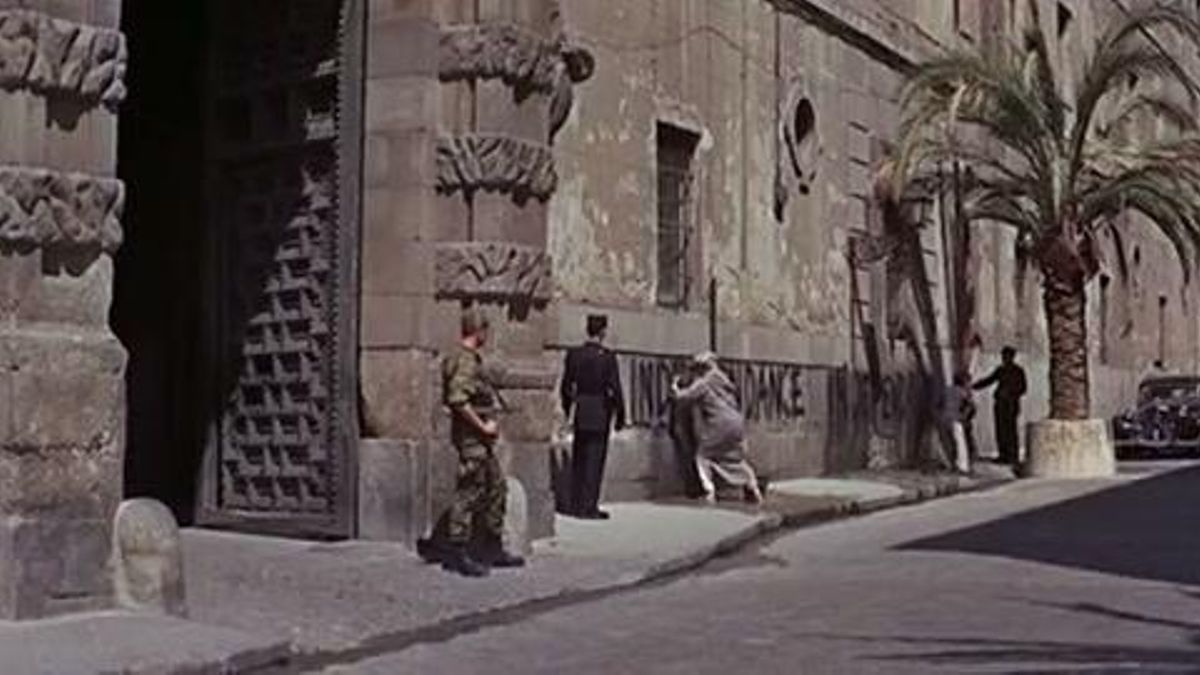 Conde Duque fue Argel en  Lost Command (1966 )