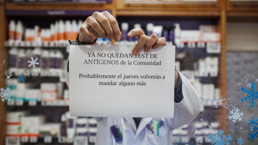 A la caza del test de antígenos en Madrid: esperas interminables en las farmacias y pruebas en centros privados