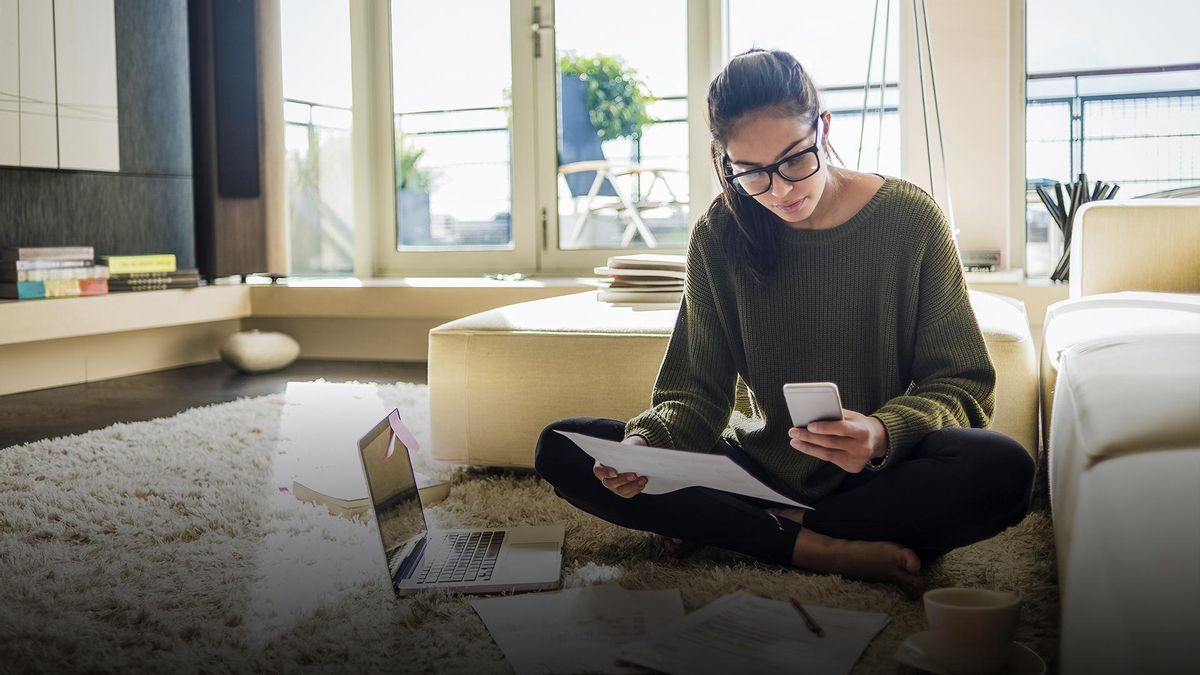 Reportaje Santander | La mitad de los españoles cree saber de finanzas, pero solo uno de cada cuatro entiende la inflación