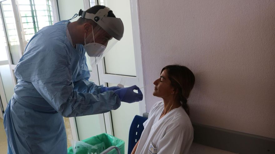 Frenazo a la bajada de contagios en Gran Canaria