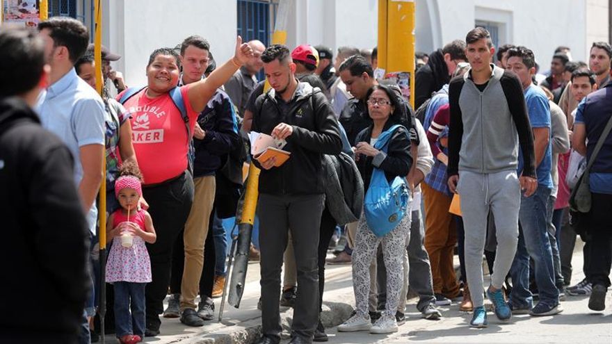 Miles de venezolanos regularizan su permanencia en Perú en el último día vigente