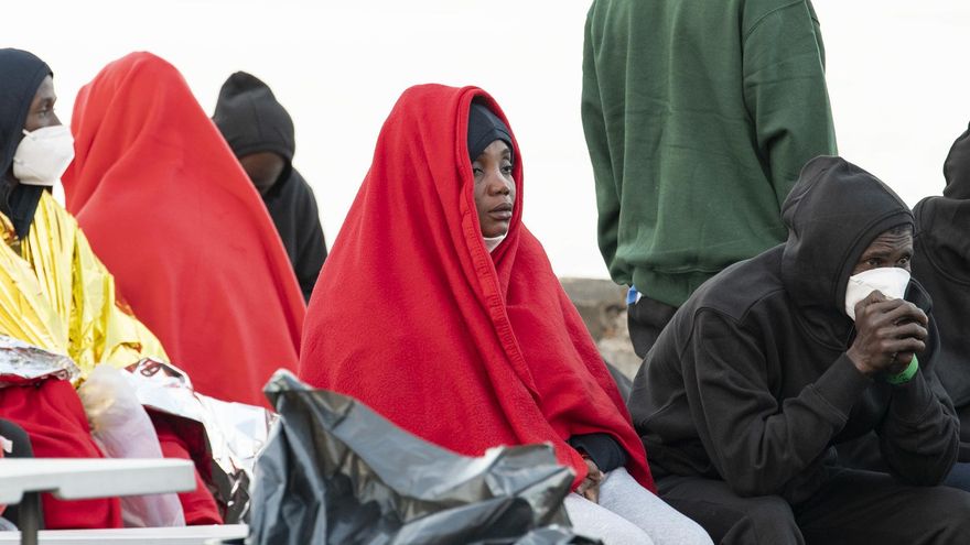 Ocho muertos en una travesía de tres días en una balsa neumática, el saldo de la última tragedia en la ruta hacia Canarias