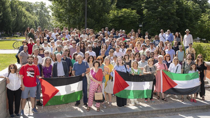 Almodóvar, los hermanos Bardem, Rosa Montero y 1.800 nombres de la cultura firman por la paz en Gaza: “Hacemos una llamada urgente”