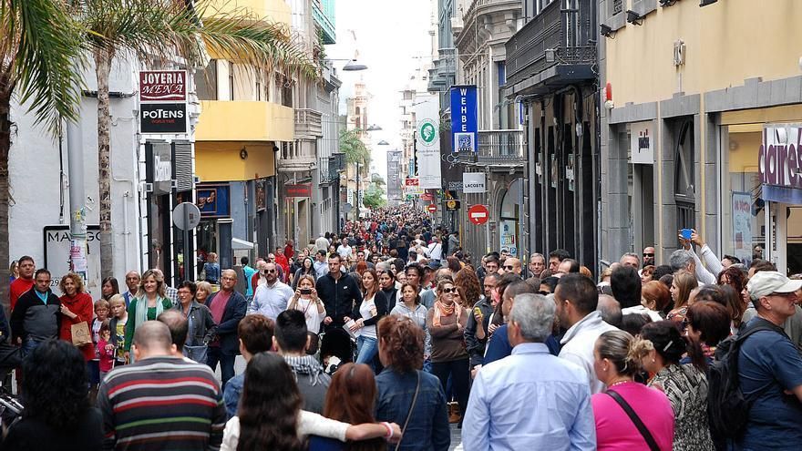 Baleares y Canarias, cara y cruz en el reparto de la renta de sus habitantes para economías centradas en el turismo