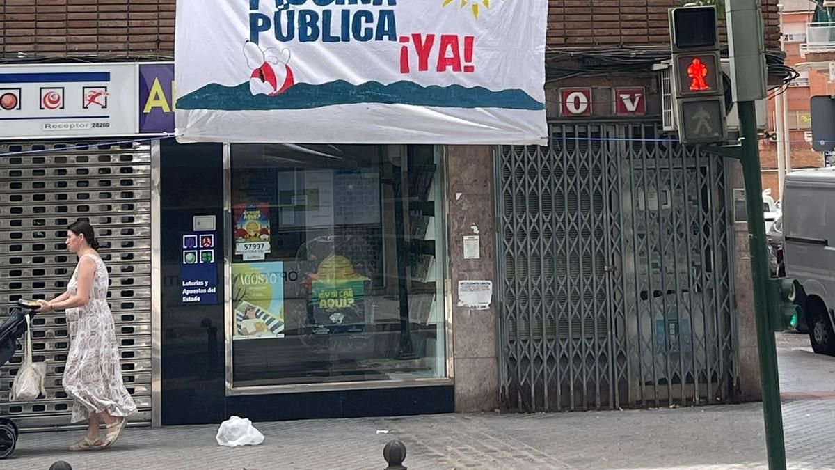 Los vecinos de Valdeolleros reclaman una piscina y refugios climáticos adecuados para el verano