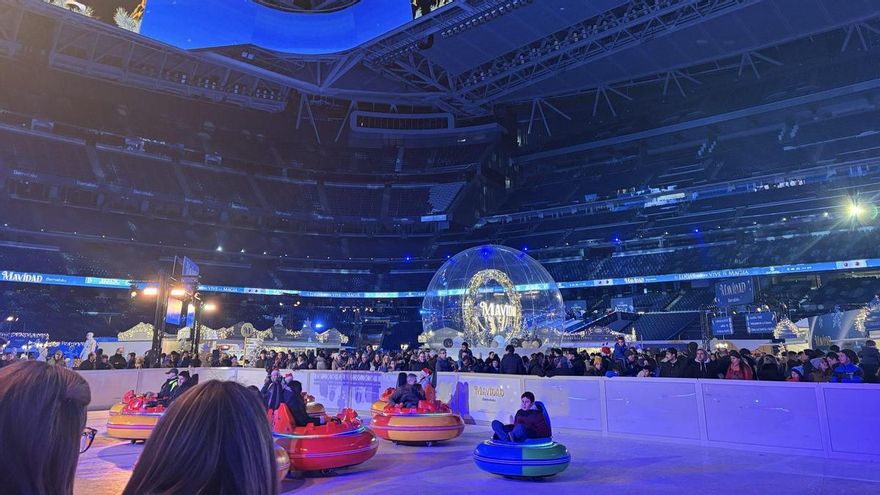 Colas de horas, pista de patinaje sin hielo y "atracciones que no funcionan": las críticas al Mavidad del Bernabéu