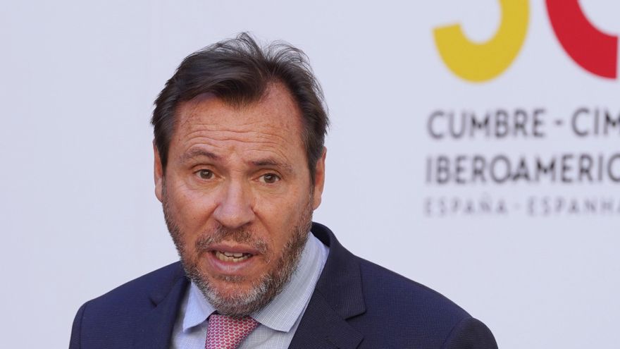 El ministro de Transportes y Movilidad Sostenible del Gobierno de España, Óscar Puente durante la rueda de prensa este viernes tras la IX Conferencia Iberoamericana Ministerial de Transportes que se celebra en Valladolid. EFE/Nacho Gallego