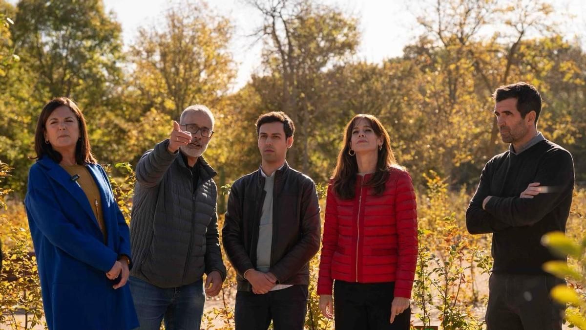 Vitoria inaugura el prometido laberinto vegetal casi sin hojas