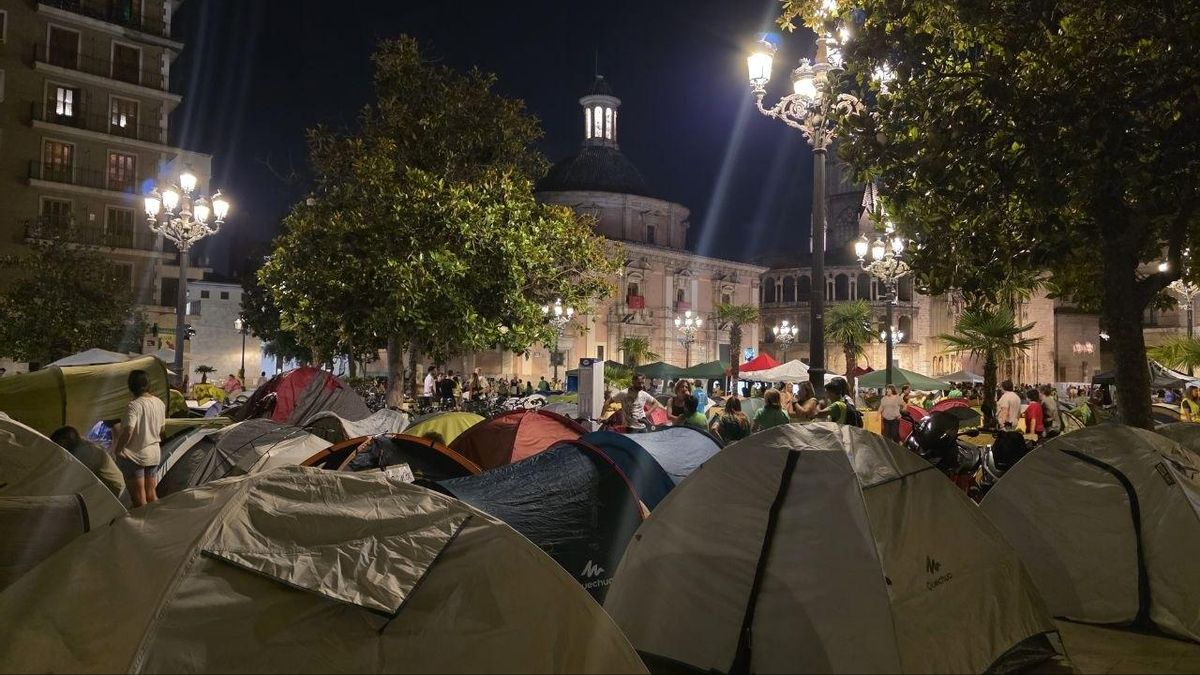La acampada educativa de València se reubica "temporalmente" para no interferir con la celebración del Corpus