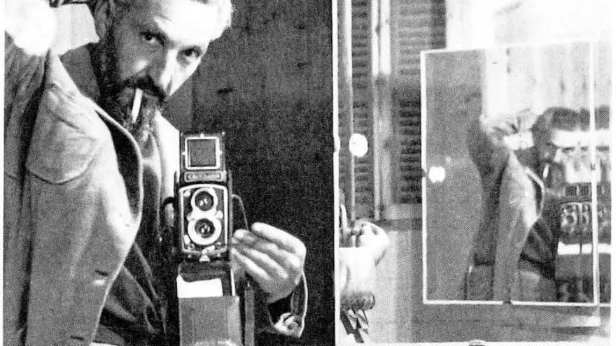 Tomás Harris, en su casa de Camp de Mar (Mallorca)