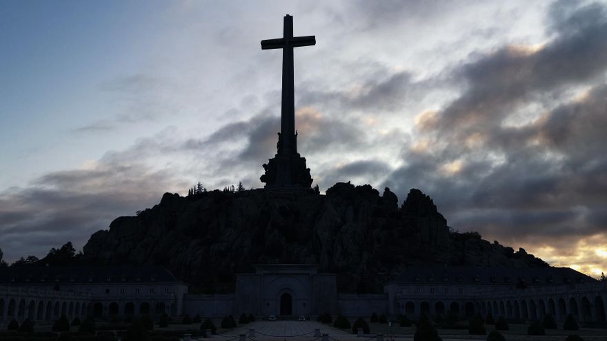 Amanecer en el Valle de los Caídos. / ALEJANDRO NAVARRO BUSTAMANTE