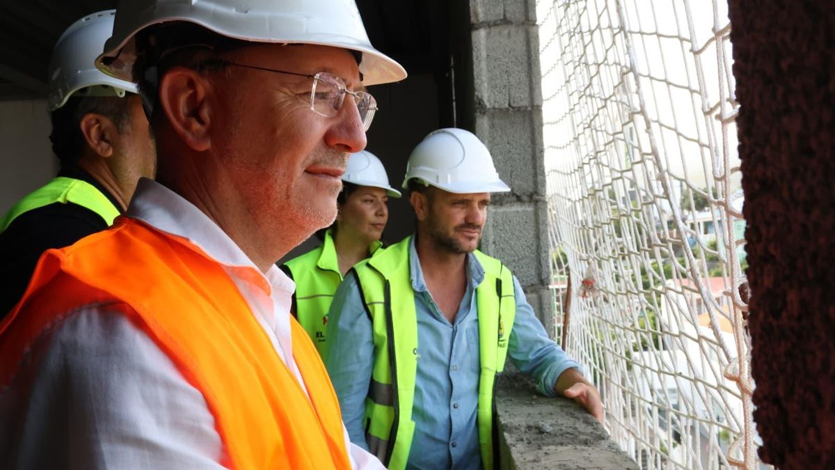 Visita a las obras para dotar a El Paso de nuevas plazas residenciales para personas mayores y dependientes.