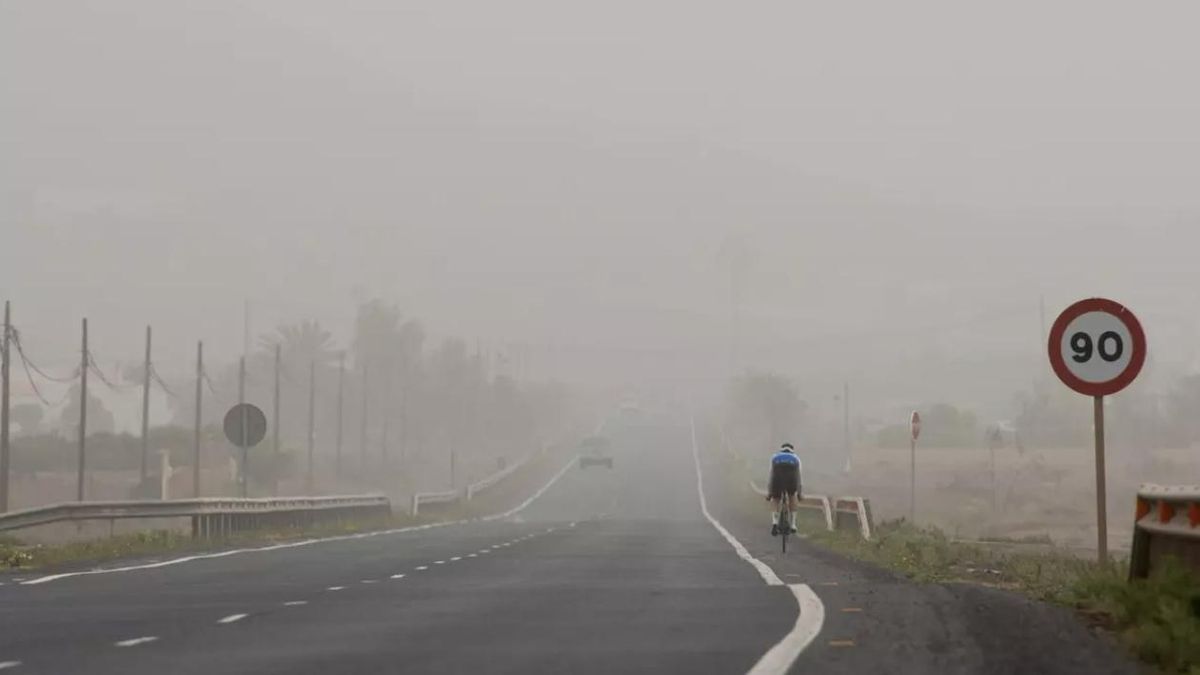 Imagen de archivo de un día de calima en Las Palmas de Gran Canaria