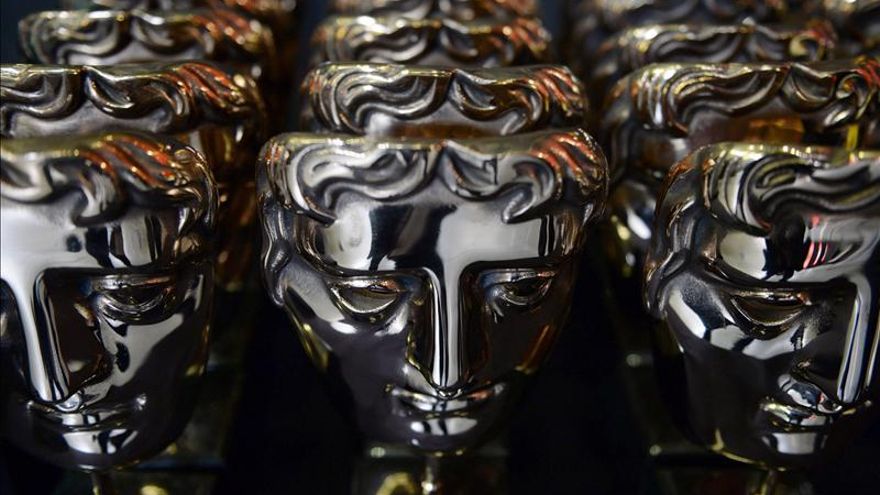 Así se fabrica un premio BAFTA: el proceso artesanal detrás de la icónica máscara de bronce