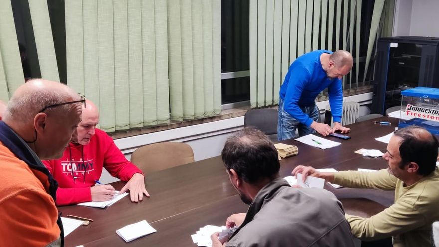 Los trabajadores de Bridgestone aceptan en referéndum la propuesta de despidos de la empresa