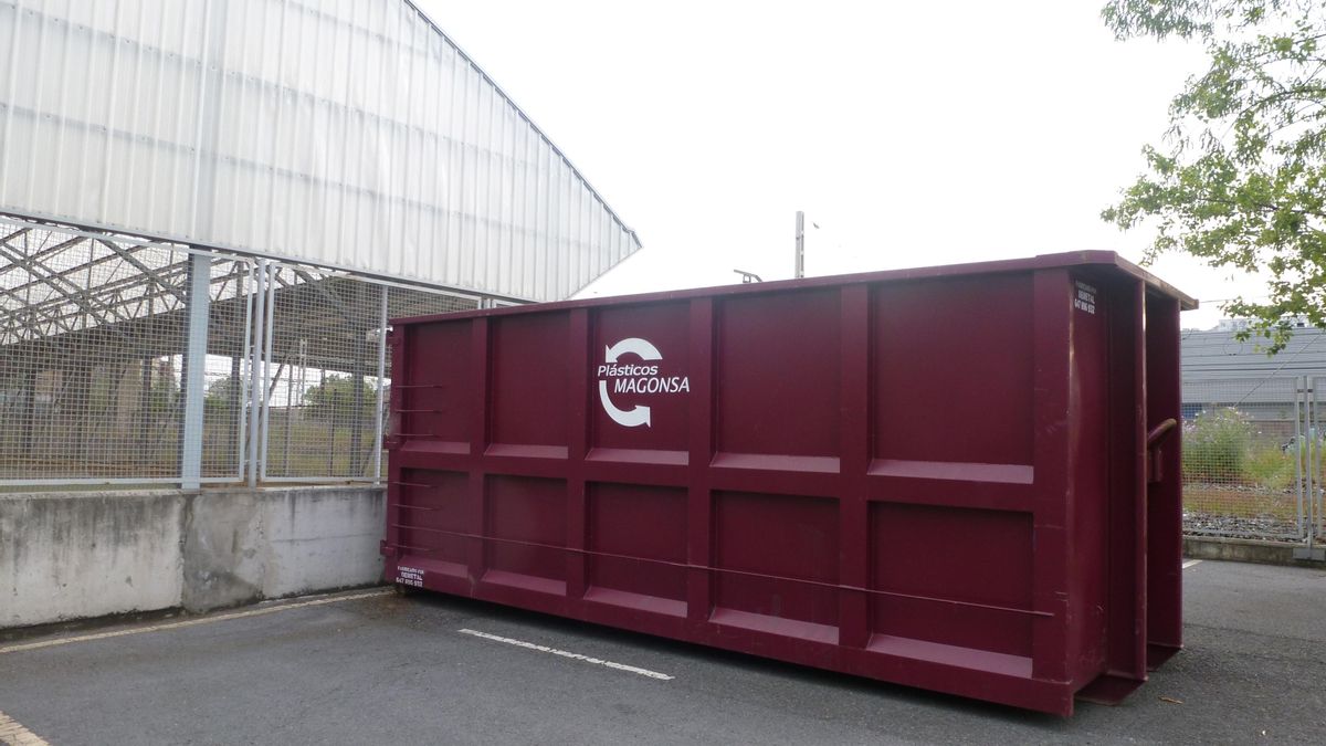Baralkaldo cede un espacio en el polideportivo de Lasesarre para un contenedor donde almacenar tapones solidarios