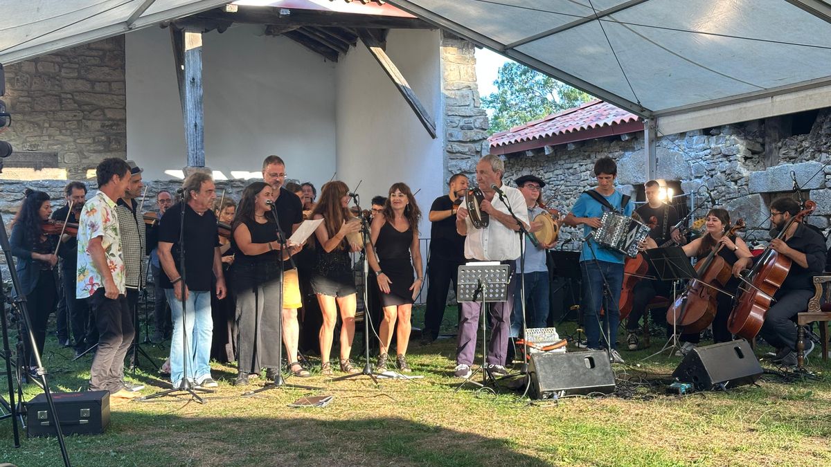 Festival Urmuga, una iniciativa de Euskadi que une senderismo, conciertos al aire libre y diálogo con el territorio.