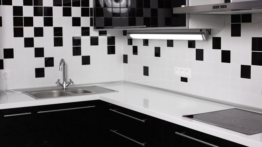 Tres trucos para mantener limpios los azulejos de la cocina y el mejor método para eliminar la suciedad