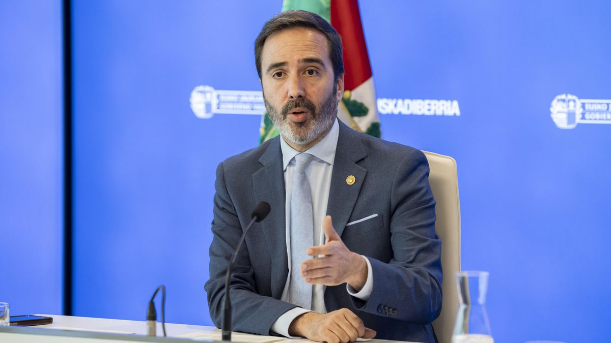 El consejero de Turismo, Comercio y Consumo, Javier Hurtado.