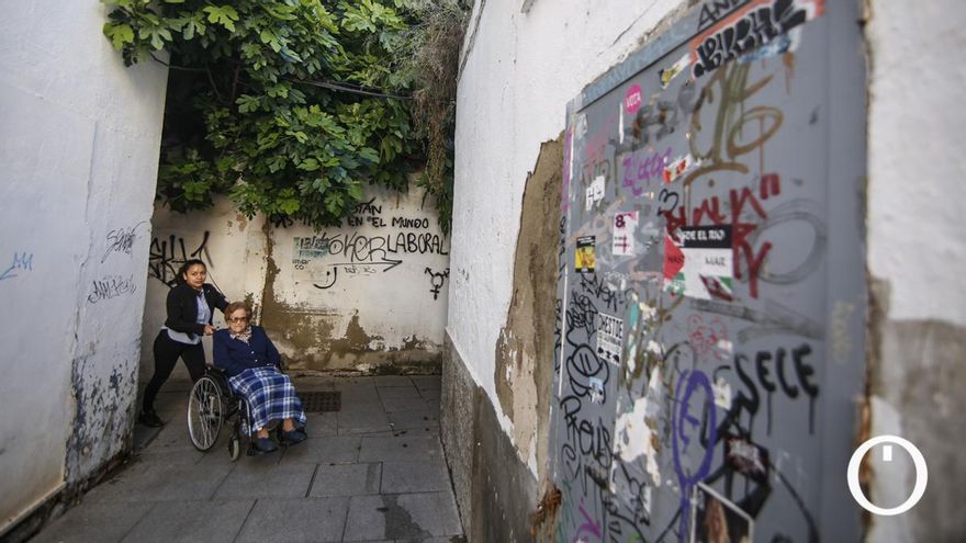 Denuncian el deplorable estado de la calleja de El Toril, junto a La Corredera