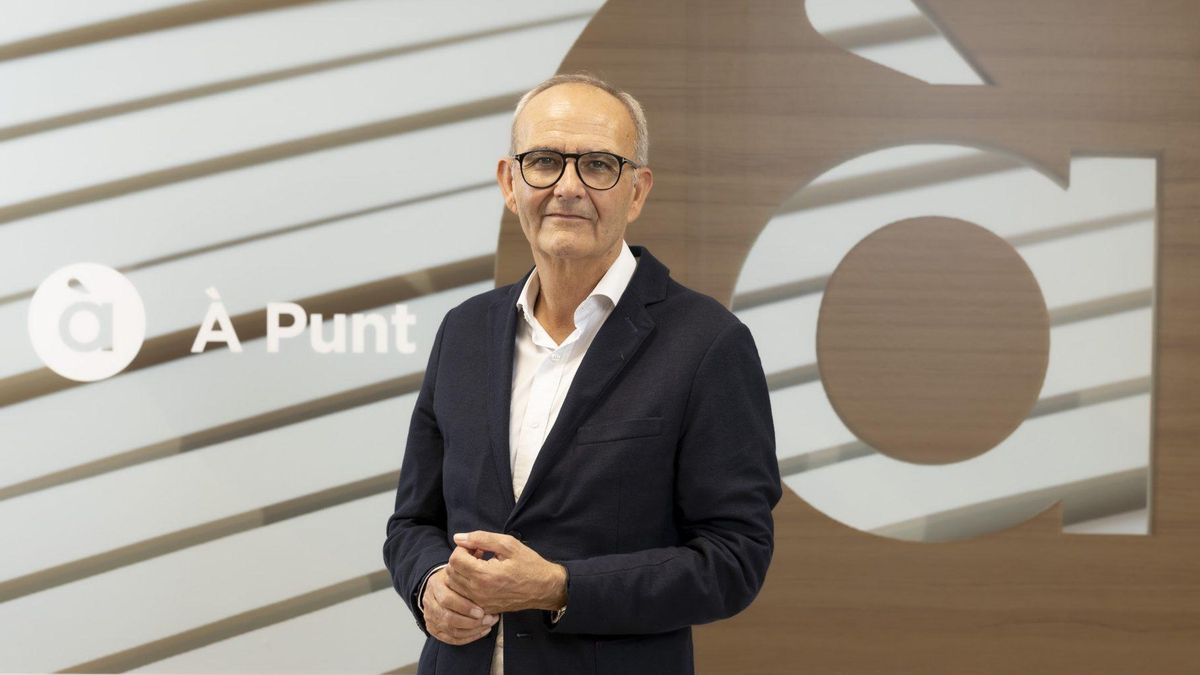 À Punt ya emula a Canal 9: denuncias de manipulación, censura de voces críticas con el PP e insultos contra Pedro Sánchez