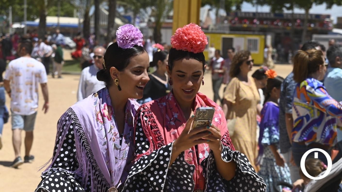 Ambiente de domingo en la feria