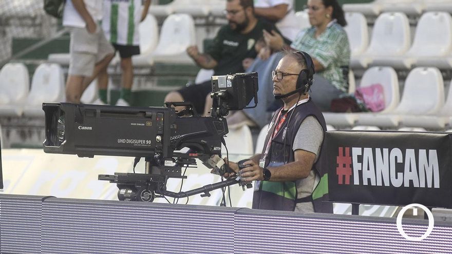 A por el 'play off' en El Arcángel: horario y televisión del Córdoba CF - Real Oviedo