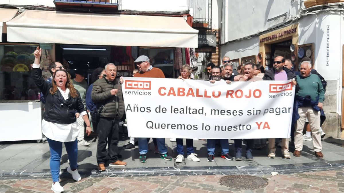 Protesta de los trabajadores de El Caballo Rojo.
