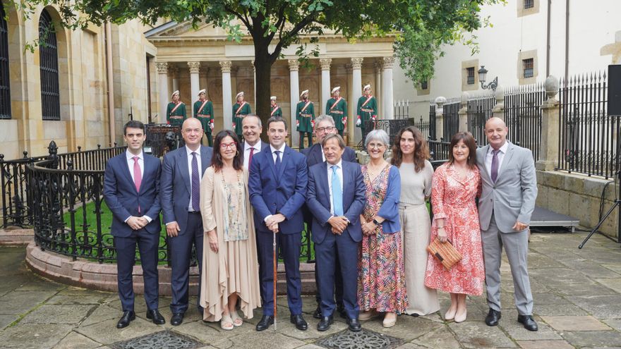 Pradales ubica como hombre fuerte de la Presidencia vasca a su gran colaborador, Mikel Iriondo