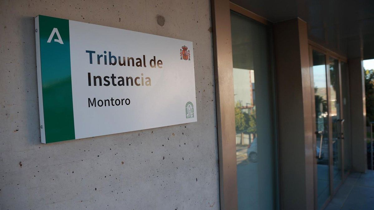 Imagen de la fachada del juzgado de Montoro (Córdoba) que lleva la investigación de la causa del accidente ferroviario ocurrido en Adamuz.