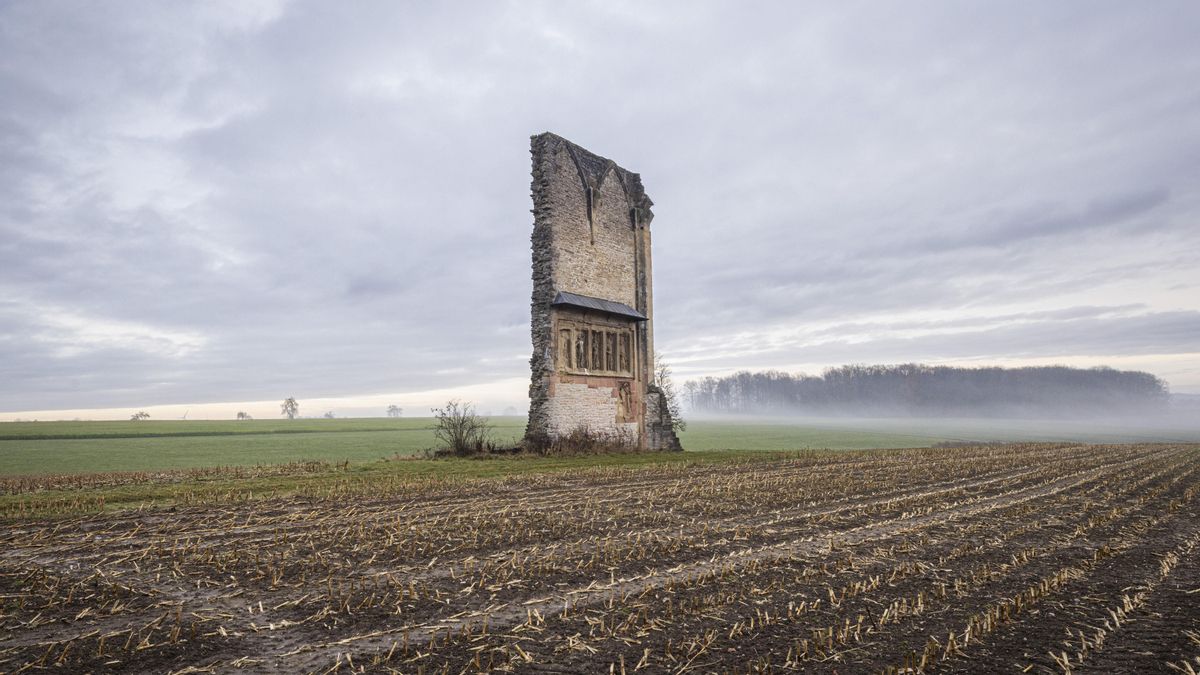 Frontón de Egozkue, Navarra. 'Frontones en los pueblos de España', Gunnar Knechtel