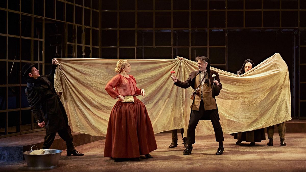 Sagunt a Escena lleva a las tablas la crítica social de Valle-Inclán y una reflexión sobre el paso del tiempo.