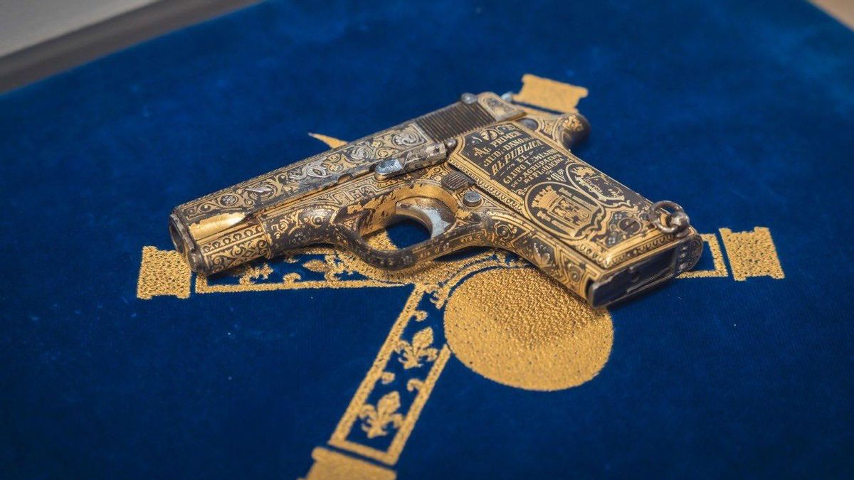Francia devuelve a España la pistola que se le regaló a Alcalá-Zamora en 1931 como "primer ciudadano de la República"