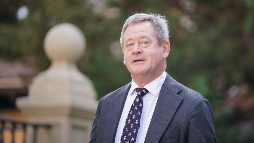 Seguridad aparta del servicio al ertzaina que intentó agredir con un cuchillo a su mujer y que se cambió de sexo