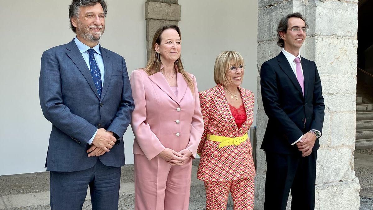 Los cuatro diputados del Grupo Parlamentario Vox en el primer día de legislatura.