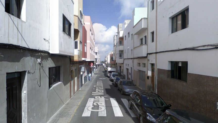 Un niño de 11 años en estado grave tras ser atropellado por una moto en Las Palmas de Gran Canaria