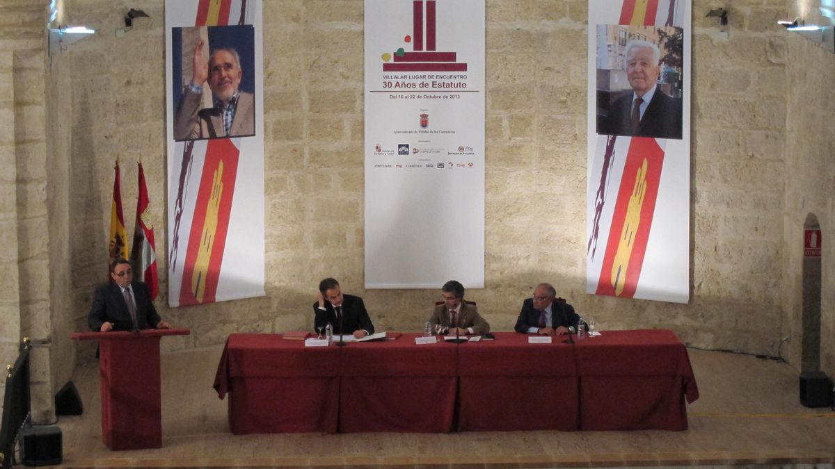 Zapatero y Martín Villa coinciden en que "no hay por qué asustarse" ante una reforma de la Constitución